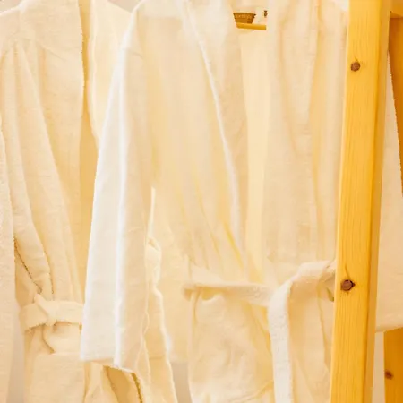 ヴィラ Lakeside Široka