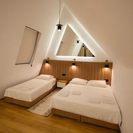 ヴィラ Lakeside *