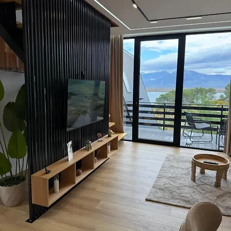 Vila Lakeside & Jacuzzi