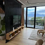 Vila Lakeside & Jacuzzi