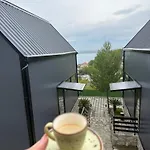 Villa Lakeside & Jacuzzi Široka